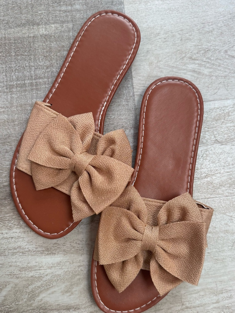 Women's Tan Bow Slide Sandals